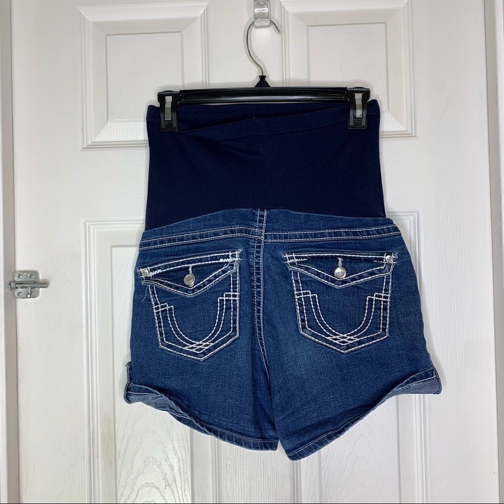 Bella Vida Full Panel Denim Maternity Shorts - Picture 6 of 8